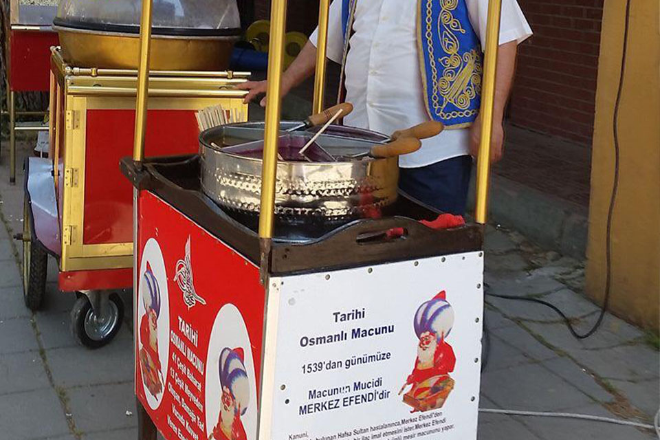 pamuk-sekeri-pop-corn-osmanli-macunu-kiralama-organizasyon (8)